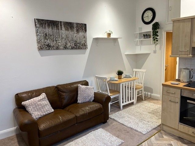 Property photo 3 of 9 Balcony