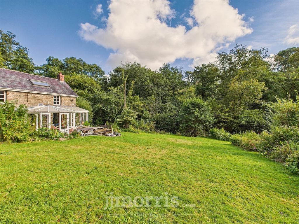 Property photo 2 of 44