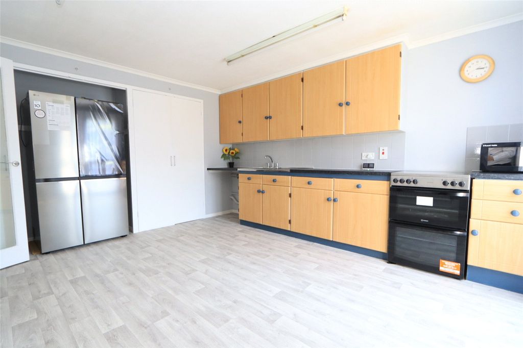 Property photo 3 of 11 Kitchen Diner
