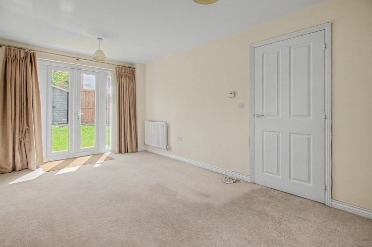 Property photo 2 of 9 328990