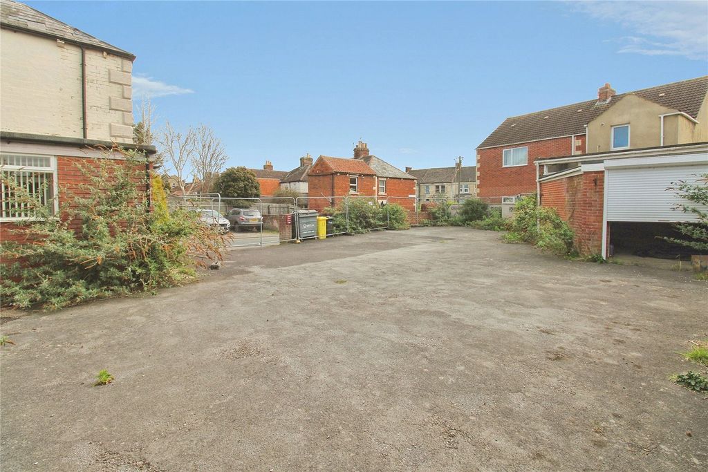 Property photo 3 of 12 Picture No. 01