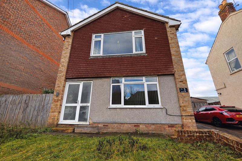 Property photo 1 of 11 Photo 8