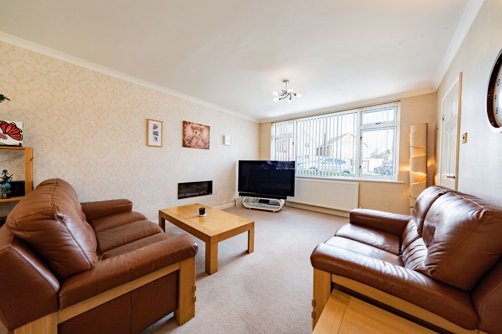 Property photo 3 of 25 Dsc00536