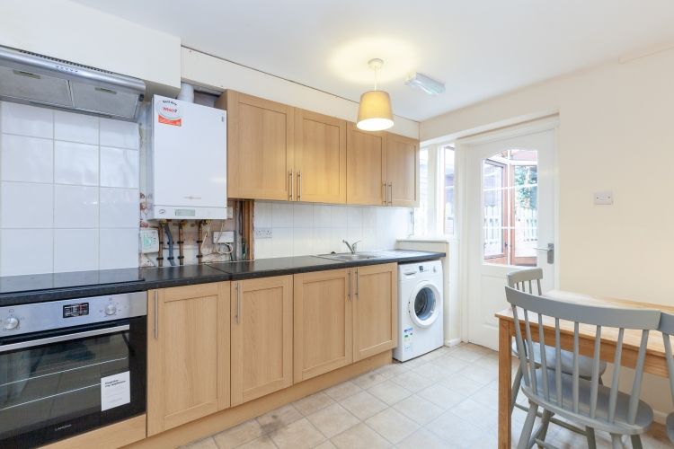 Property photo 2 of 11 Kitchen