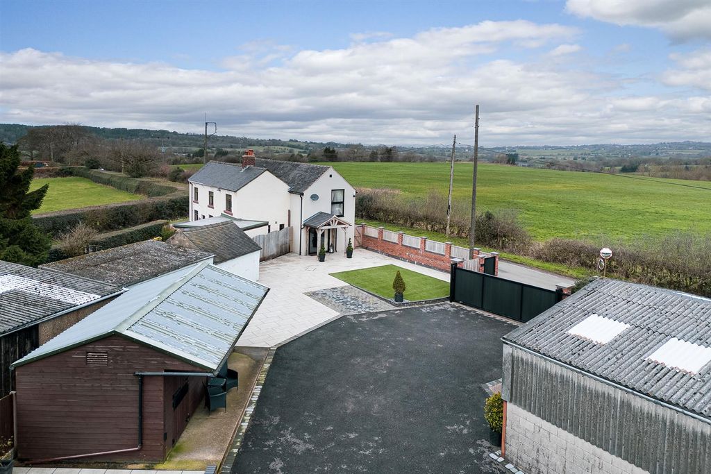 Property photo 3 of 32 Aerial