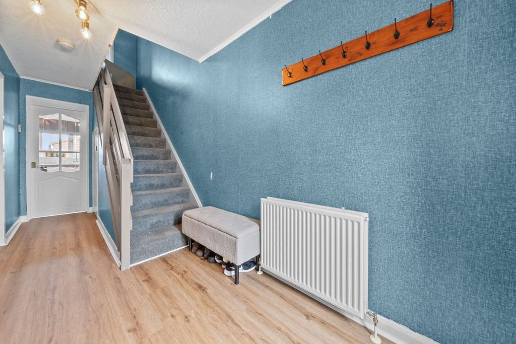 Property photo 3 of 29
