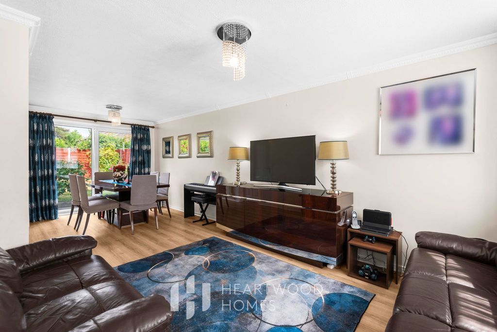 Property photo 2 of 19
