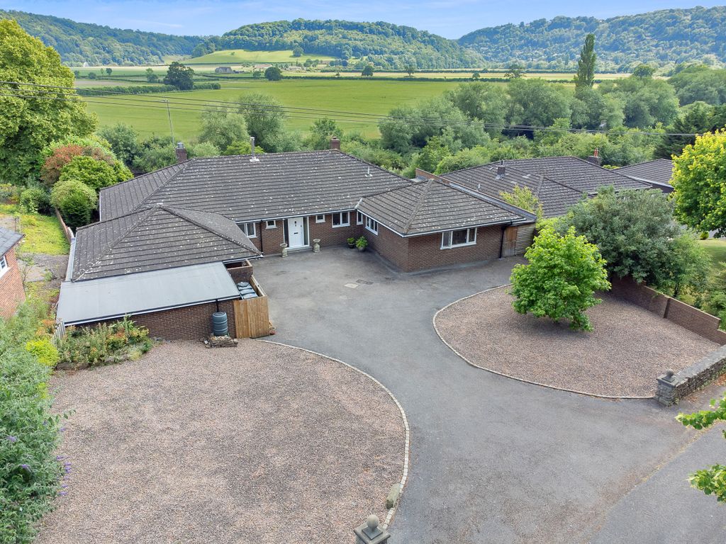 Property photo 1 of 21 Queenstone-41