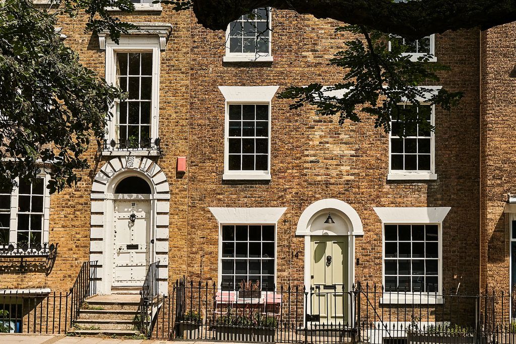 Property photo 1 of 54