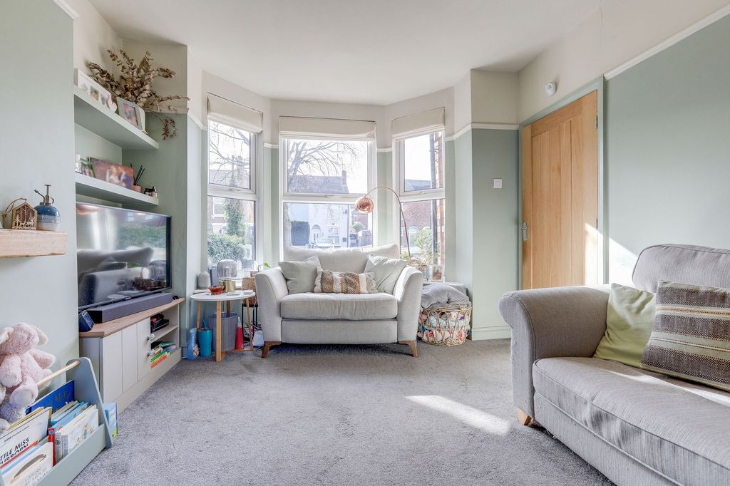 Property photo 2 of 29