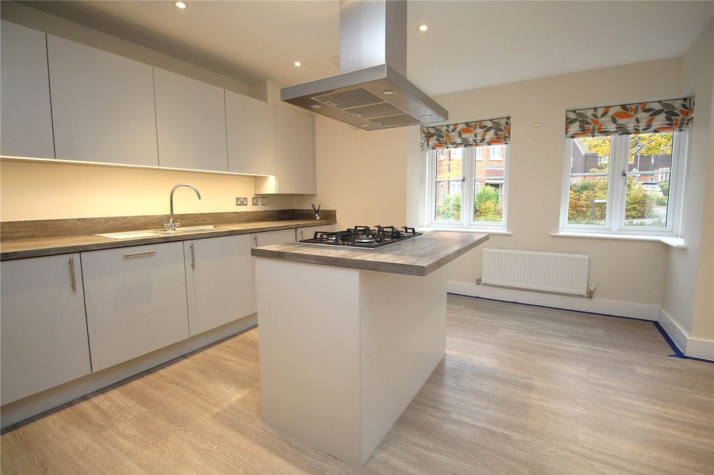 Property photo 2 of 13 Picture No. 19