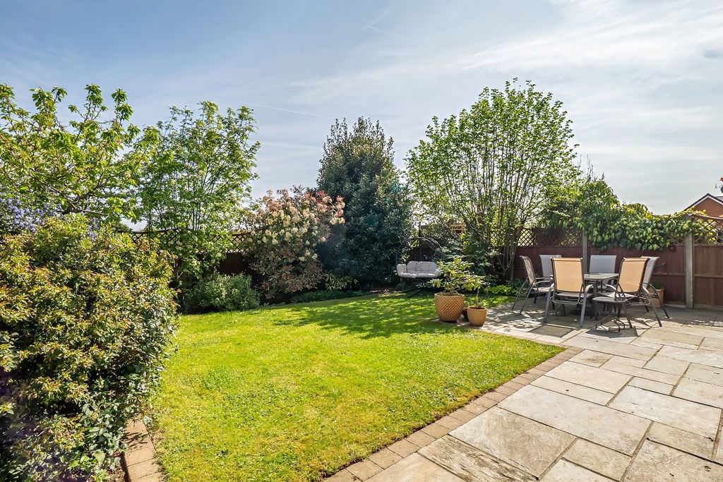 Property photo 2 of 31