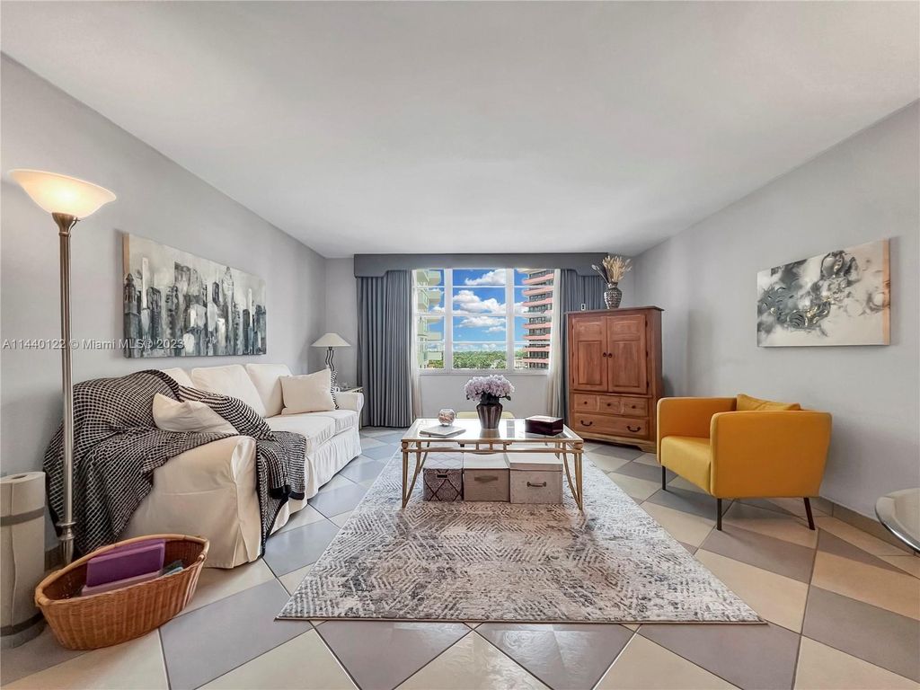 Property photo 2 of 33 <Alttext/>