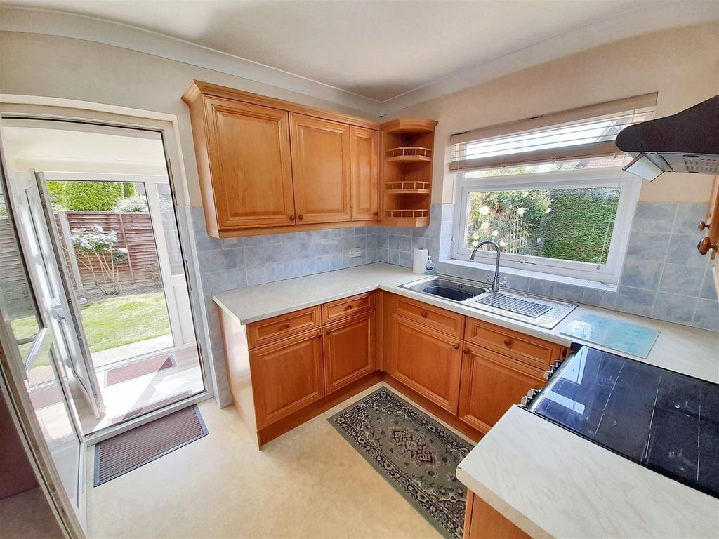 Property photo 3 of 23 Kitchen