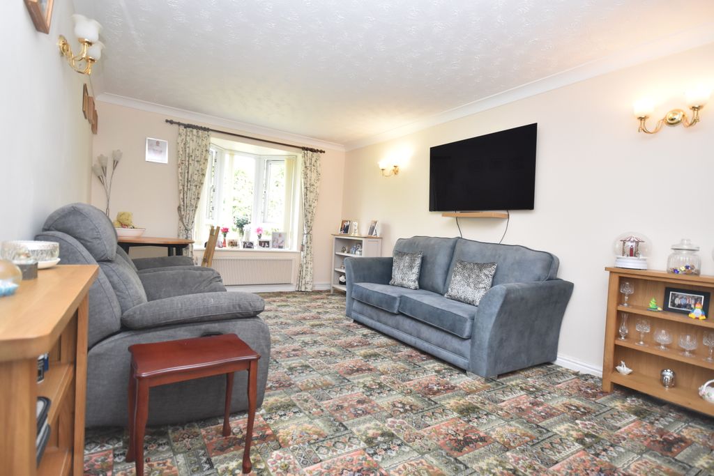 Property photo 2 of 7 Lounge