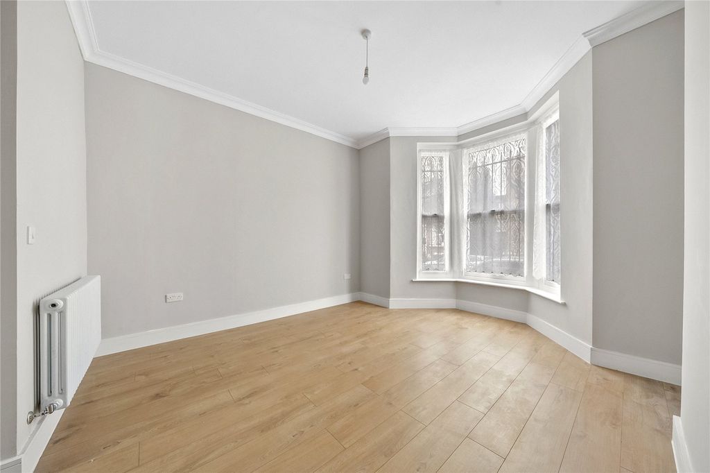 Property photo 1 of 23 Picture No. 06