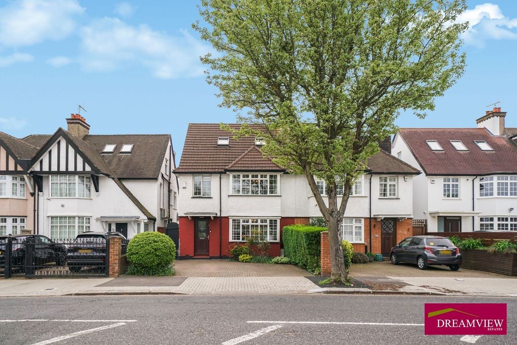 Property photo 1 of 20 5 Bed Semi-Detached House For Sale The Vale, Golders Green Nw11