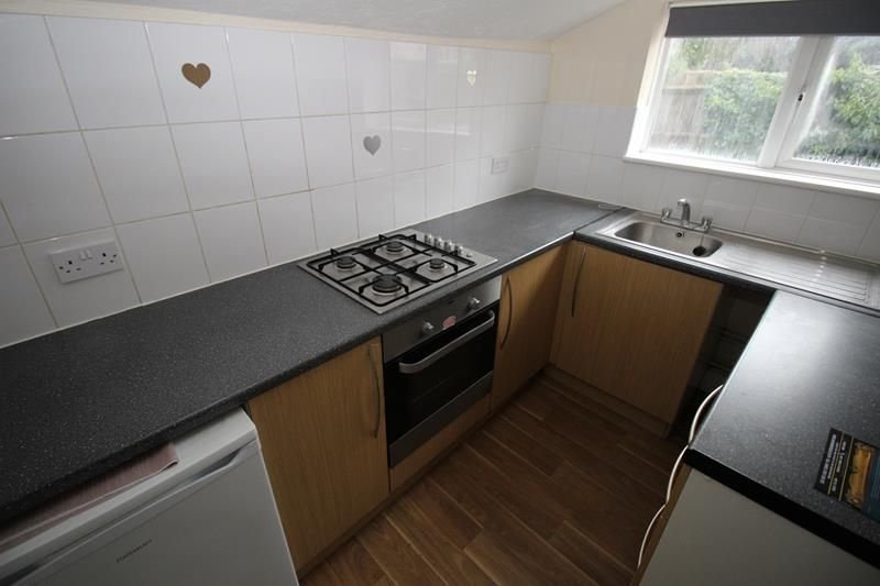 Property photo 3 of 6 Kitchen
