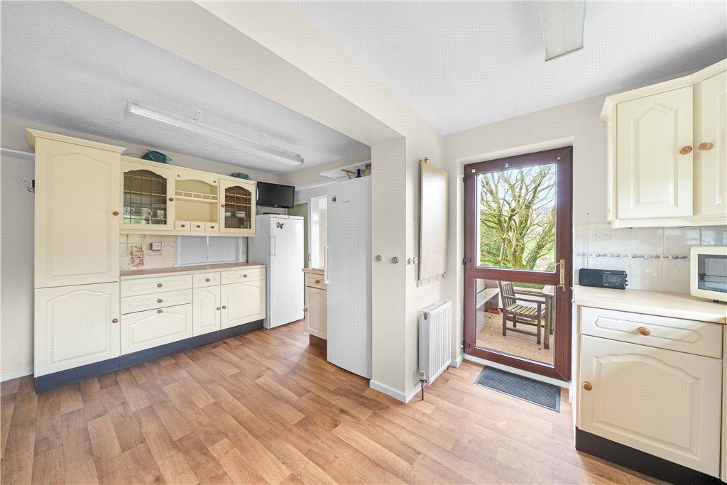 Property photo 2 of 24 Kitchen