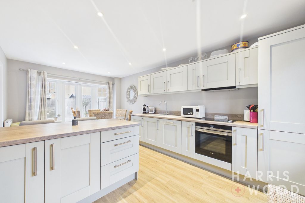Property photo 2 of 26 5026782