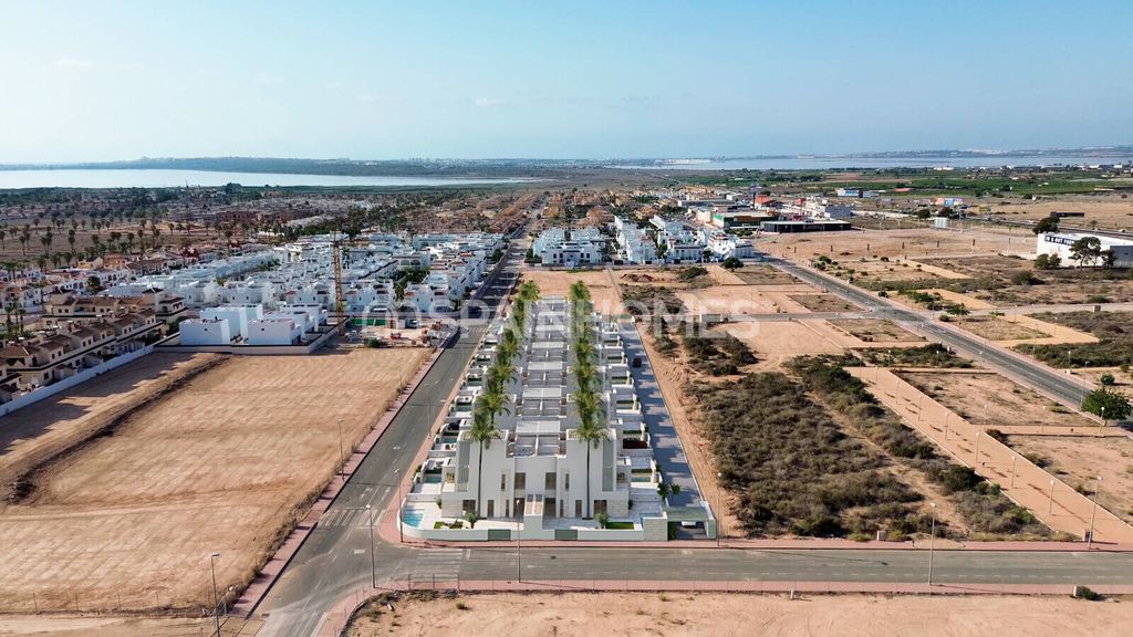 Property photo 2 of 45