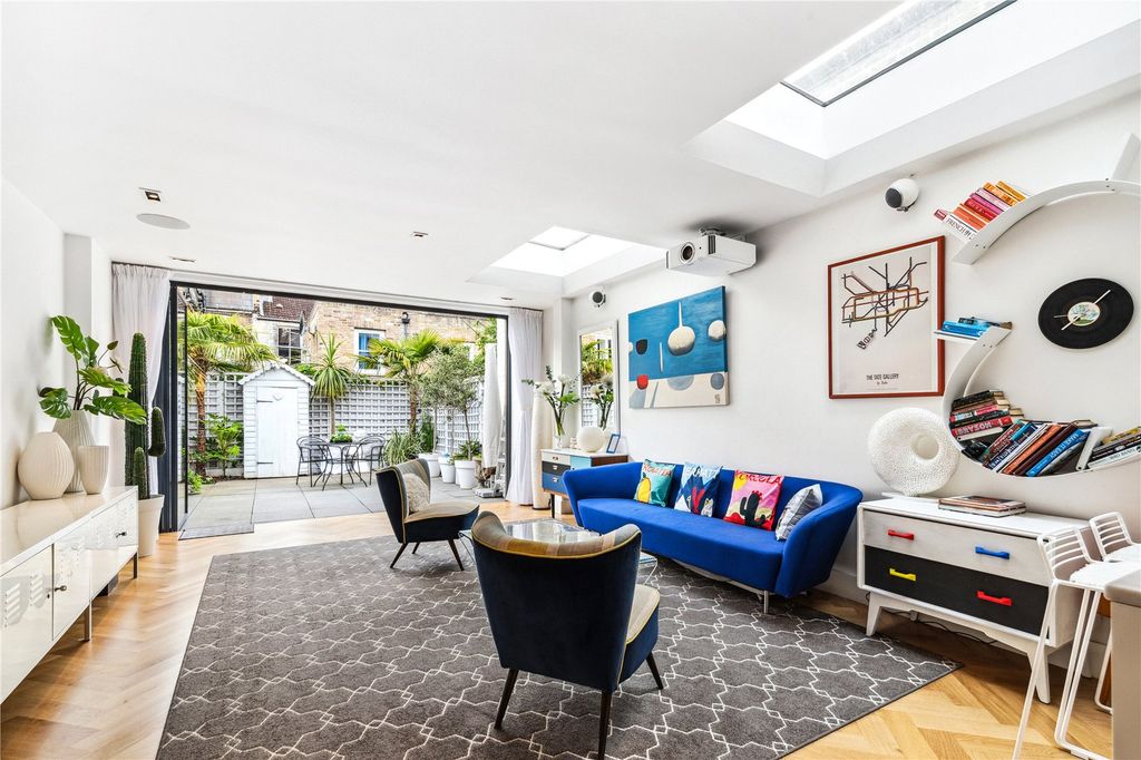 Property photo 1 of 10