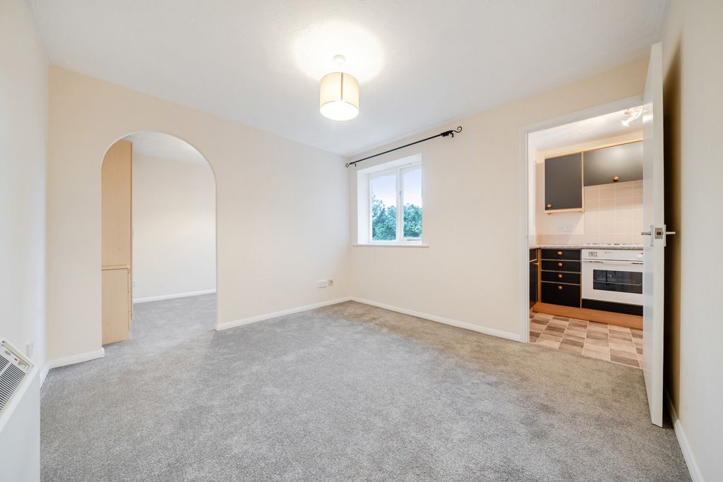 Property photo 3 of 17 1538515-13-6Ad88B...