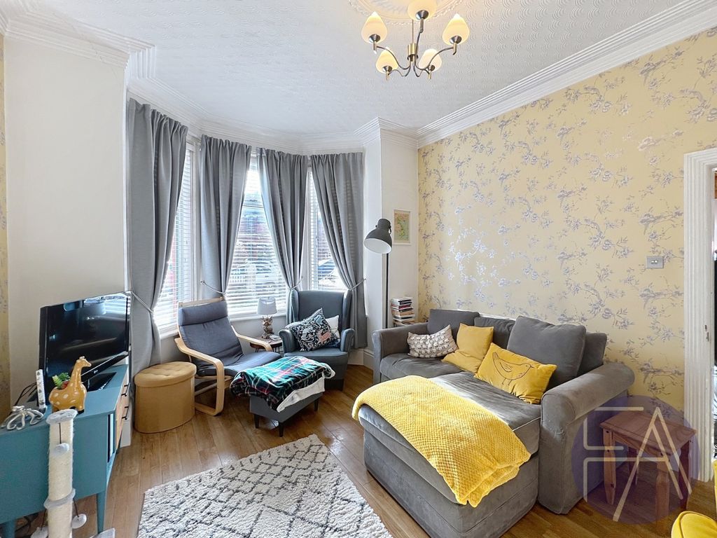 Property photo 3 of 21 4867296