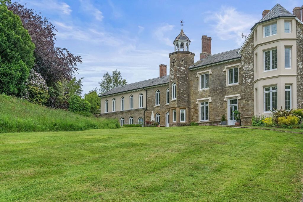 Property photo 1 of 24