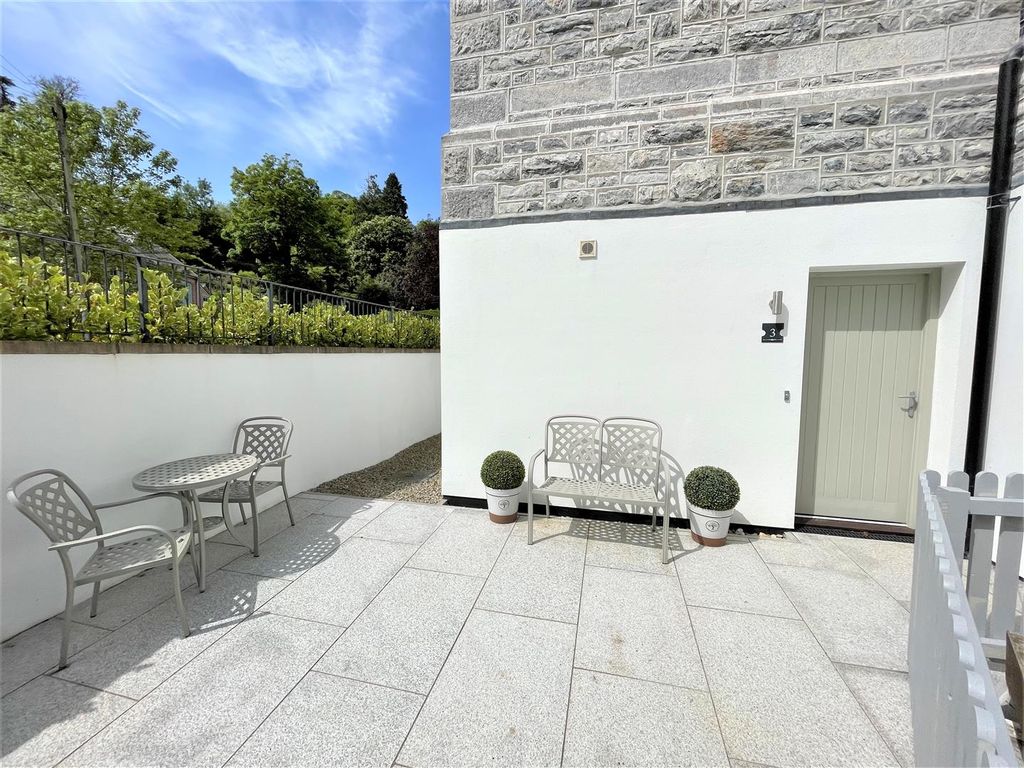 Property photo 3 of 19 Outside Space.Jpg