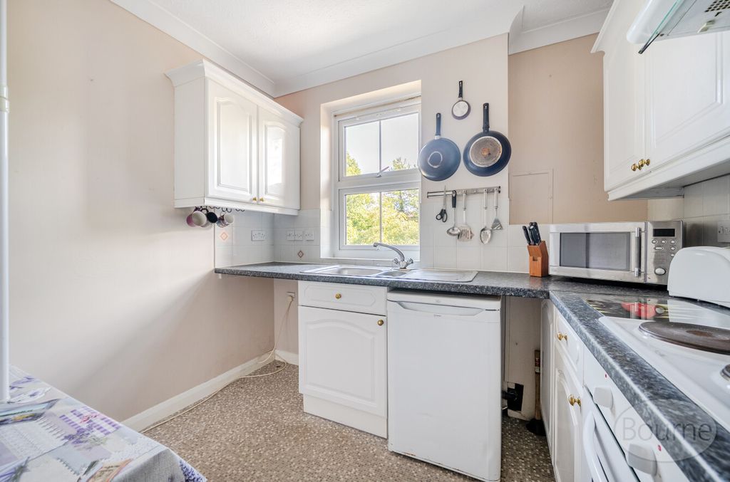 Property photo 3 of 16 710963B2-6Fbf-443...