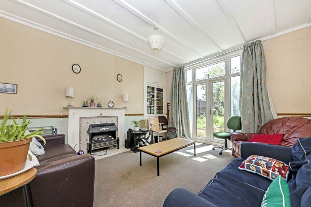 Property photo 2 of 4