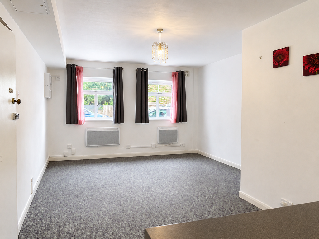 Property photo 1 of 4