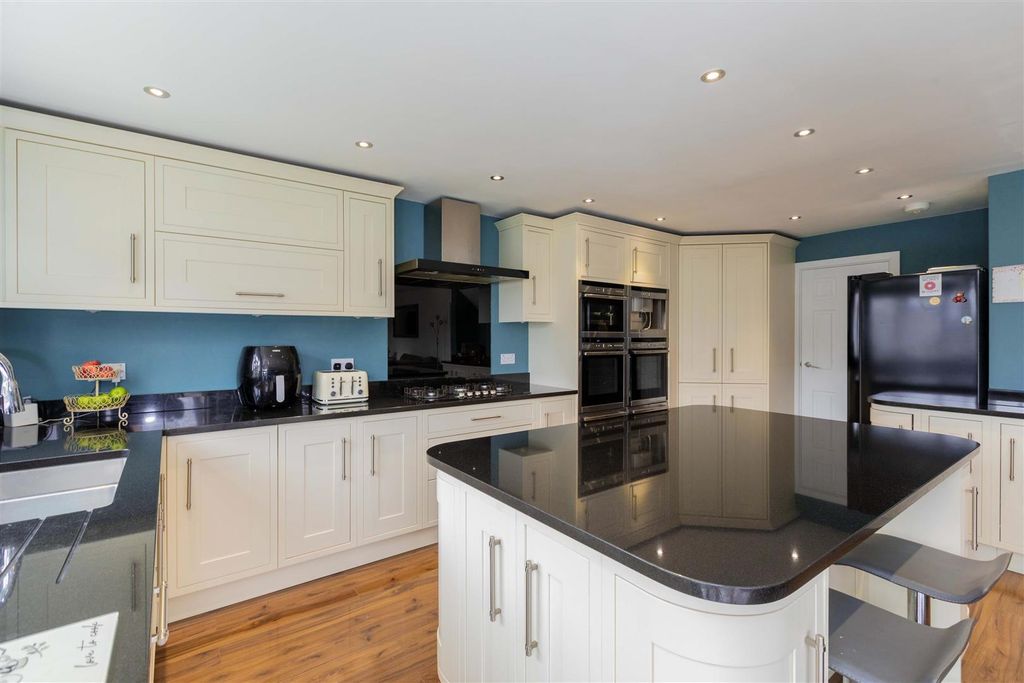 Property photo 2 of 22 14 Eight Acres-111.Jpg
