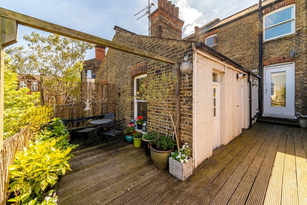 Property photo 2 of 11
