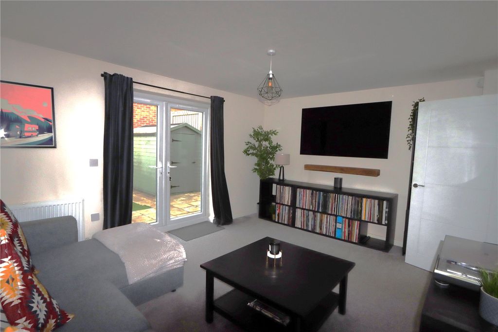 Property photo 2 of 13 Picture No. 01