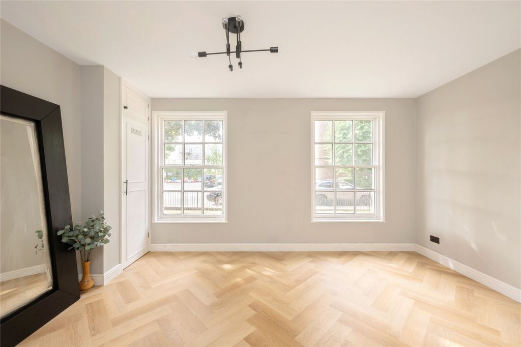Property photo 3 of 11 Picture No. 05