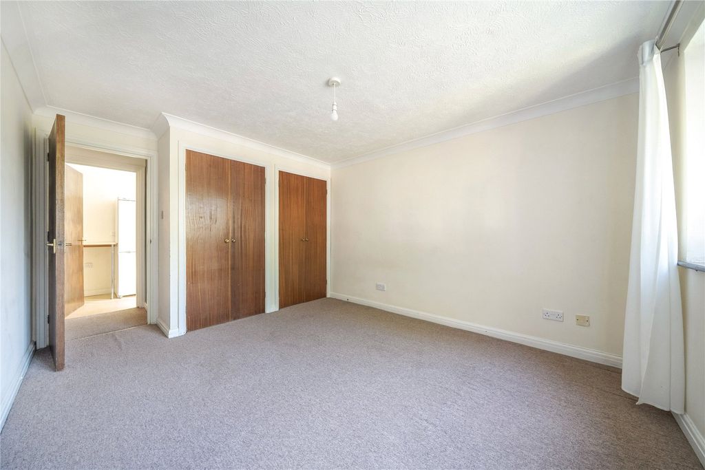 Property photo 3 of 18 Picture No. 02