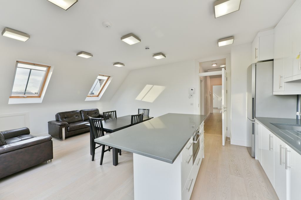 Property photo 1 of 14 Kitchen