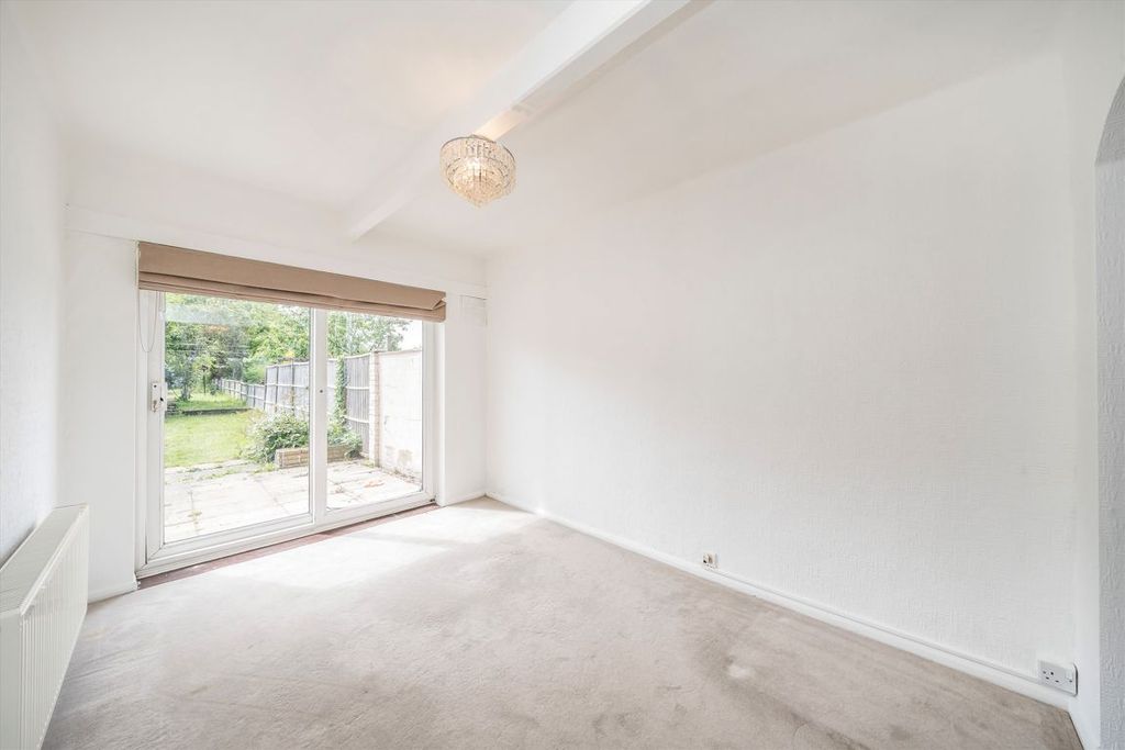 Property photo 3 of 7