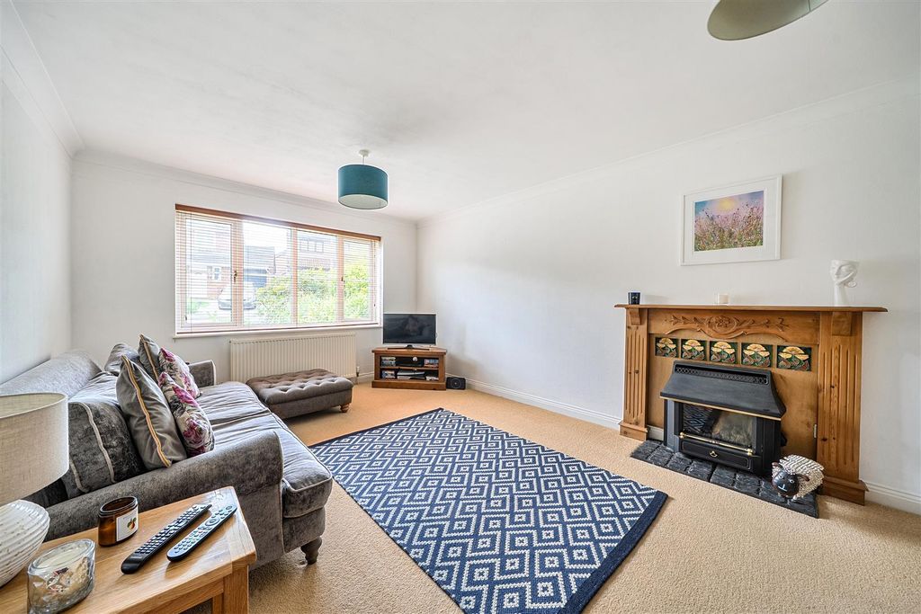Property photo 2 of 13 Sitting Room