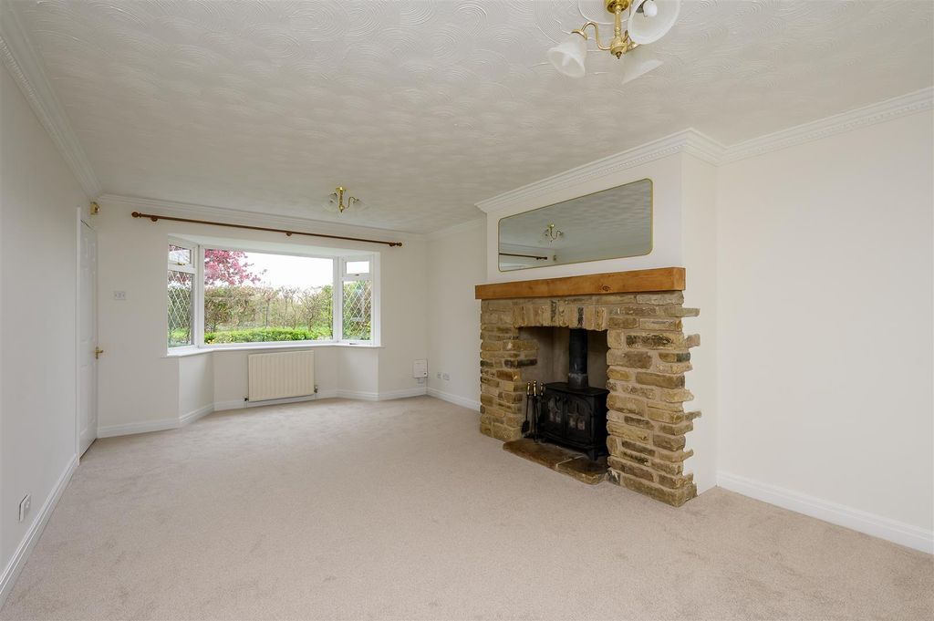 Property photo 3 of 16 Living Room 1