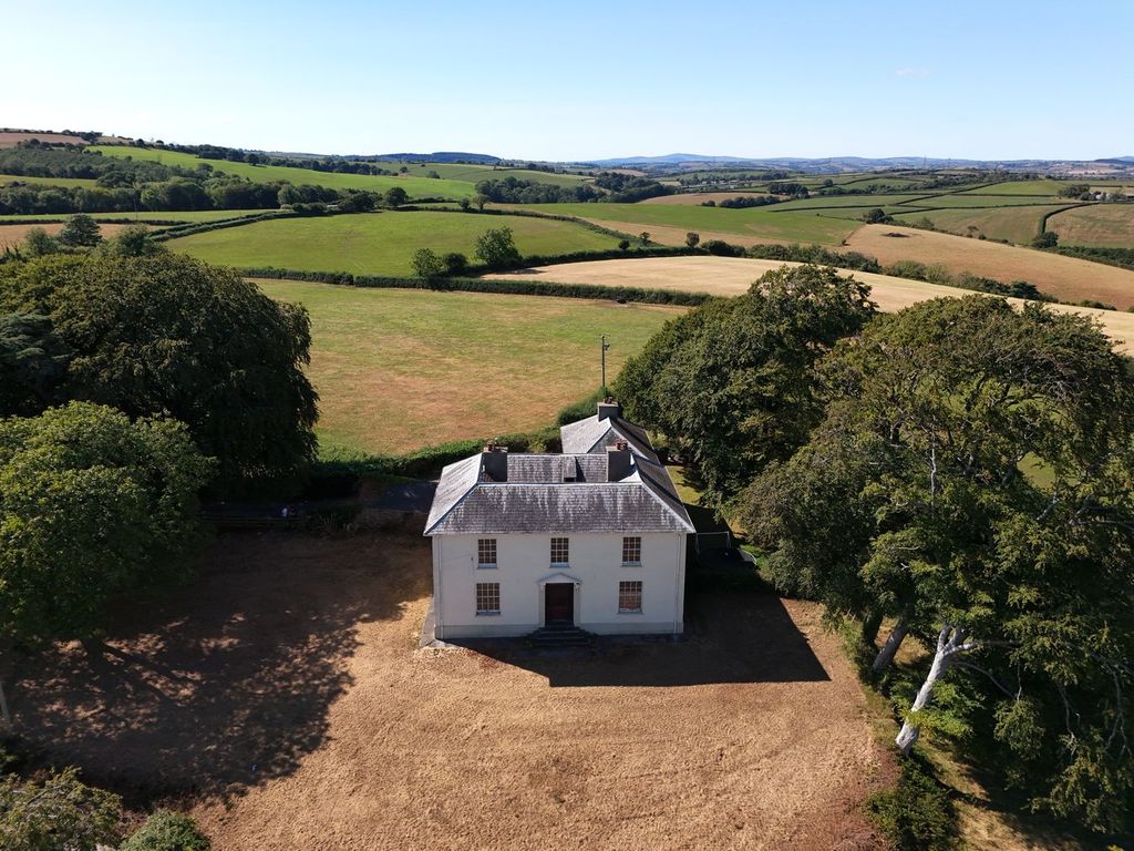 Property photo 2 of 56