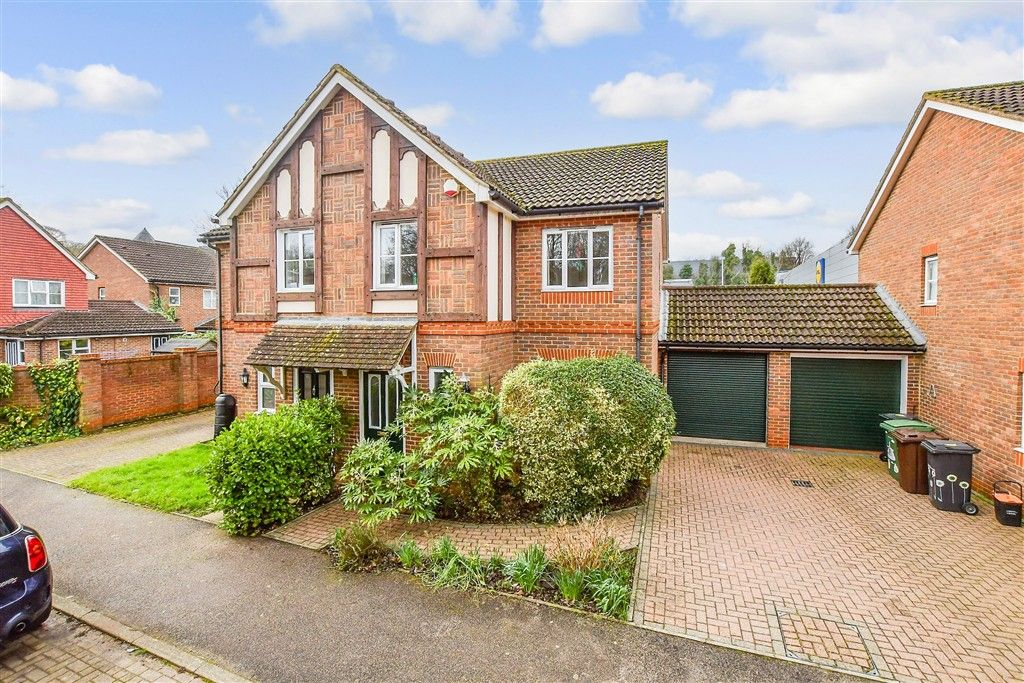 Property photo 2 of 10 External (Web)