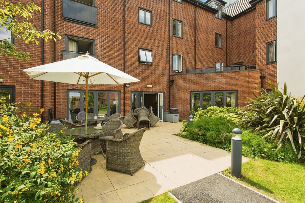 Additional image 19 of 2 bed flat for saleBurlington Gardens, Leyland PR25