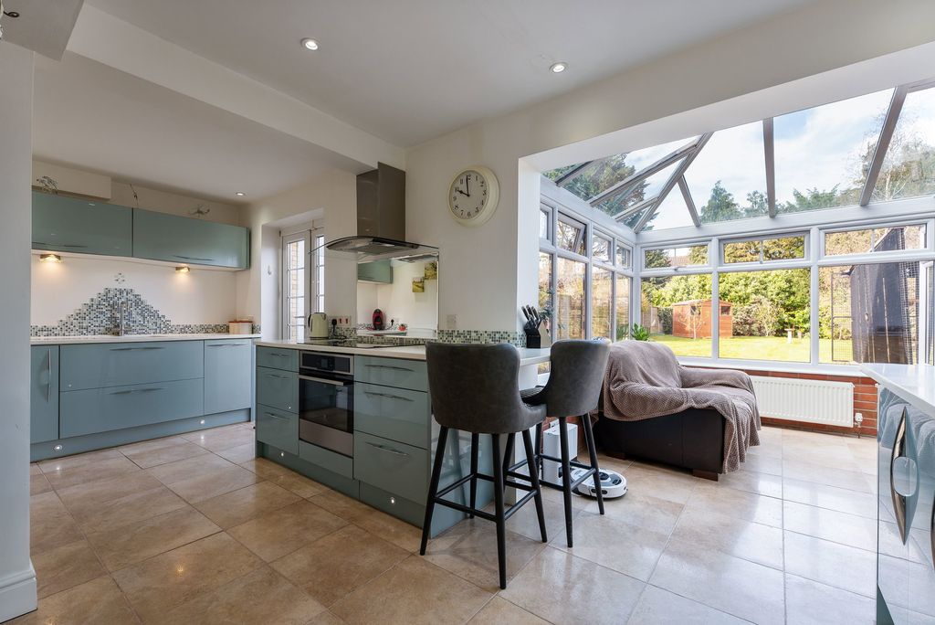 Property photo 3 of 19