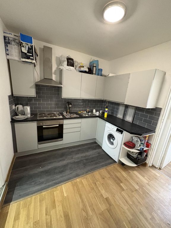 Property photo 1 of 4 1 Bedroom Ground Floor Available For Rent - All Bills Included