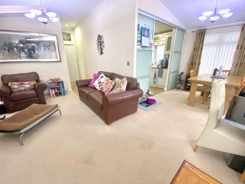 Property photo 2 of 18 Lounge/Dining Room