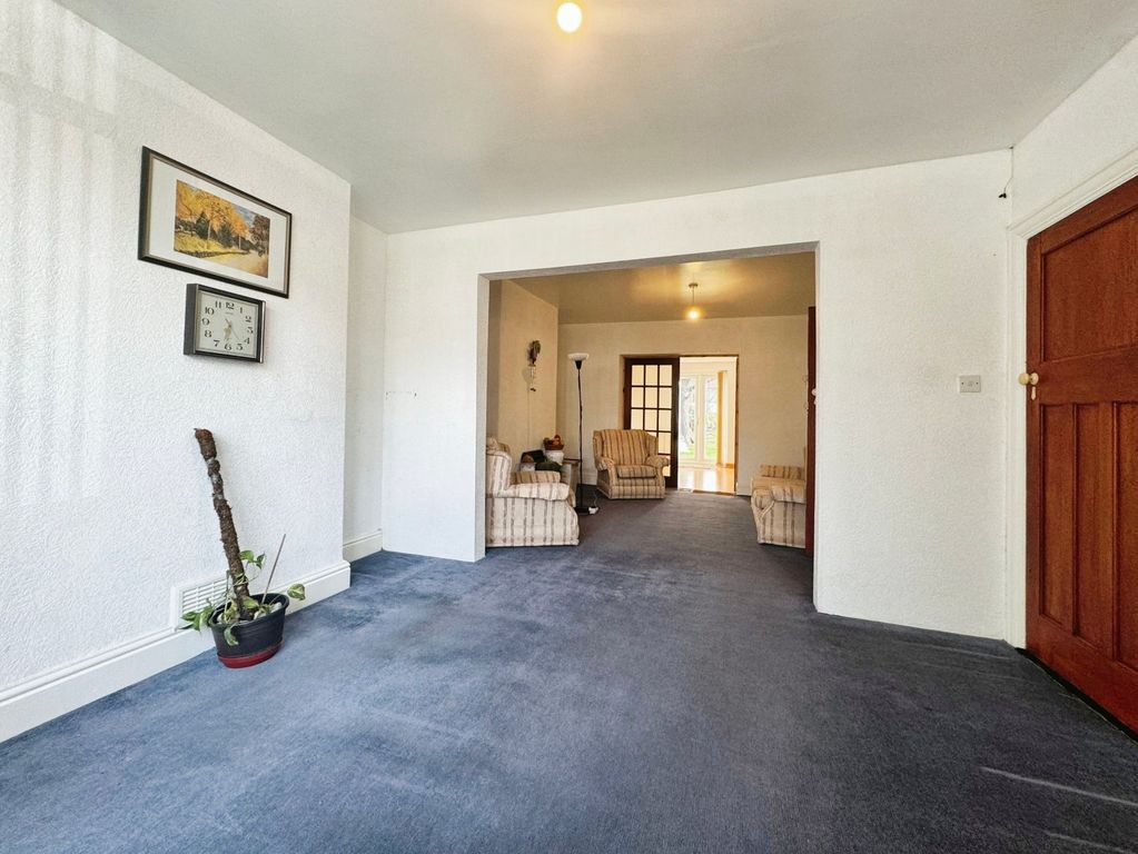 Property photo 2 of 15 Picture No. 13