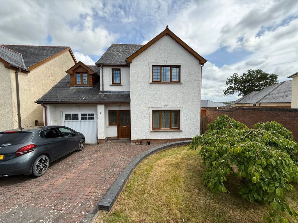 Property photo 1 of 44